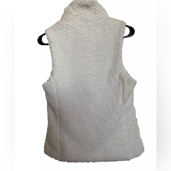 Patagonia Vest Womens Small
White Los Gatos Deep Pile Fleece
Full Zip Sleeveless - Picture 2 of 4